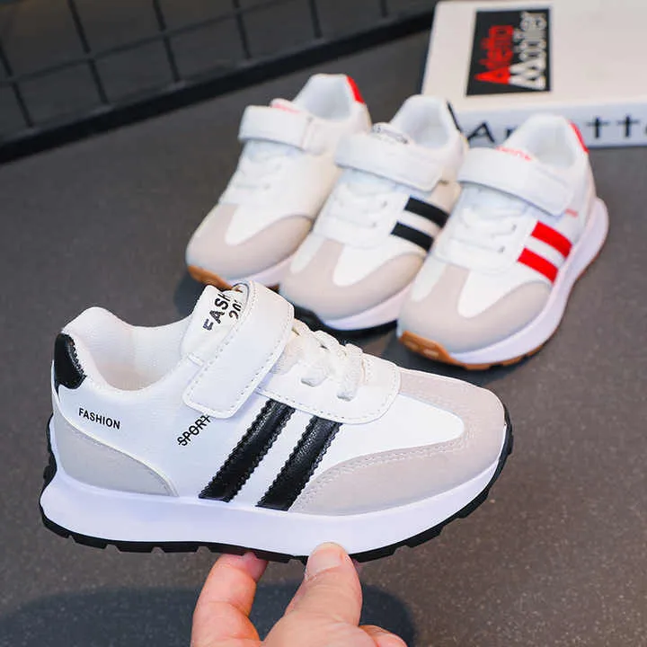 أحذية رياضية عصرية trendy sneakers