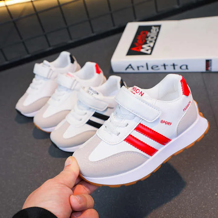 أحذية رياضية عصرية trendy sneakers
