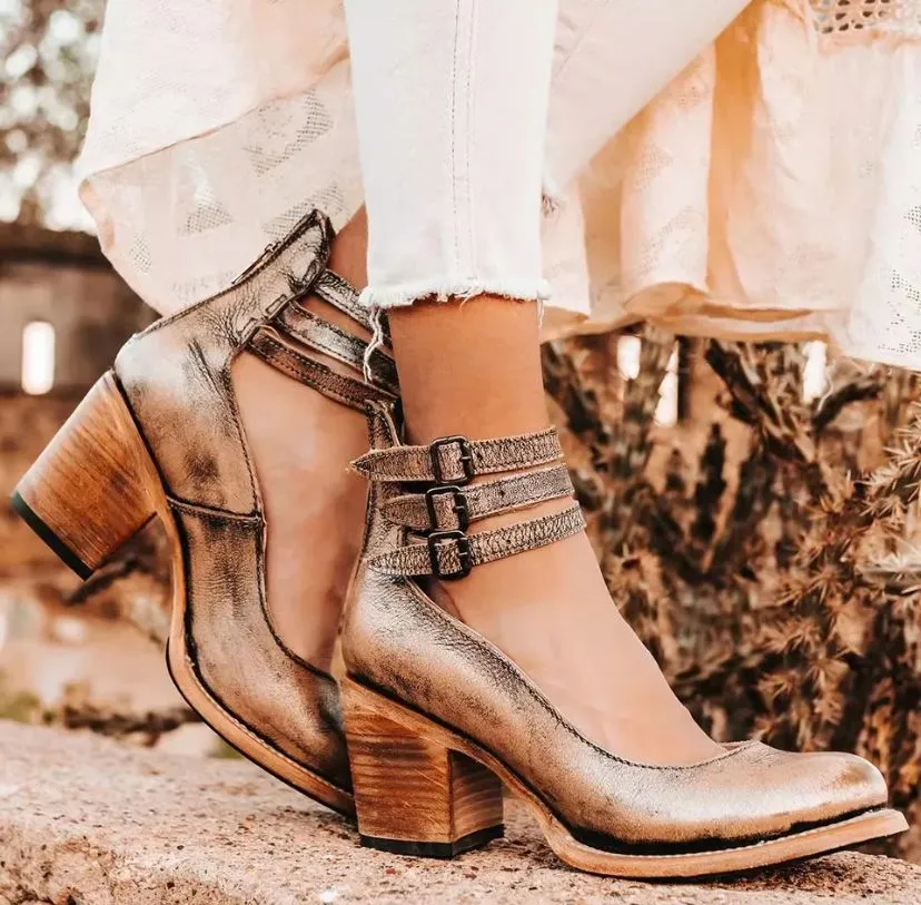 Daisy | Vintage-Inspired Pumps