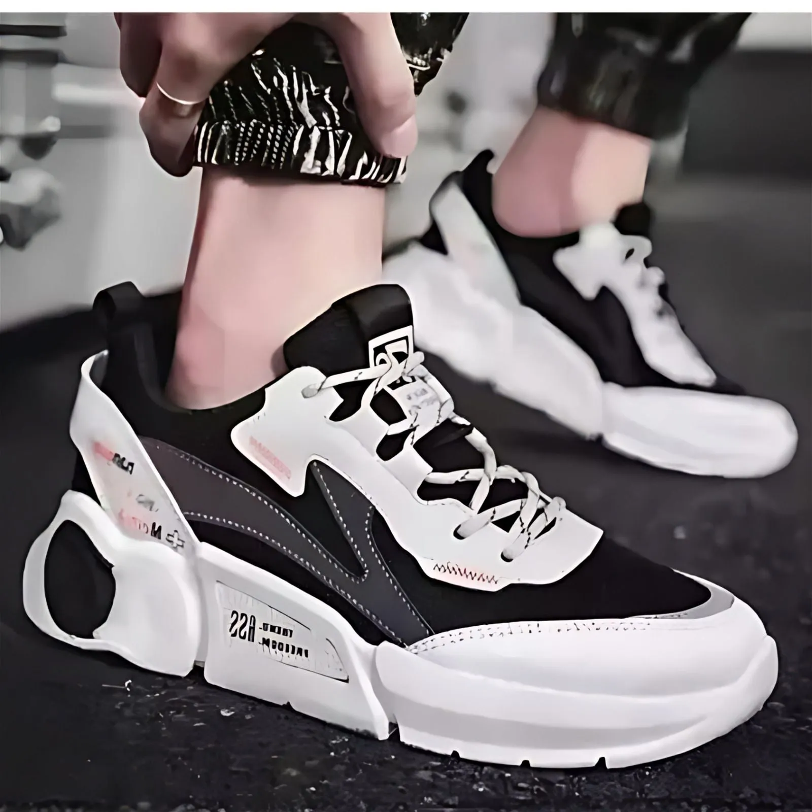 Fashionable Sports Shoes for Men