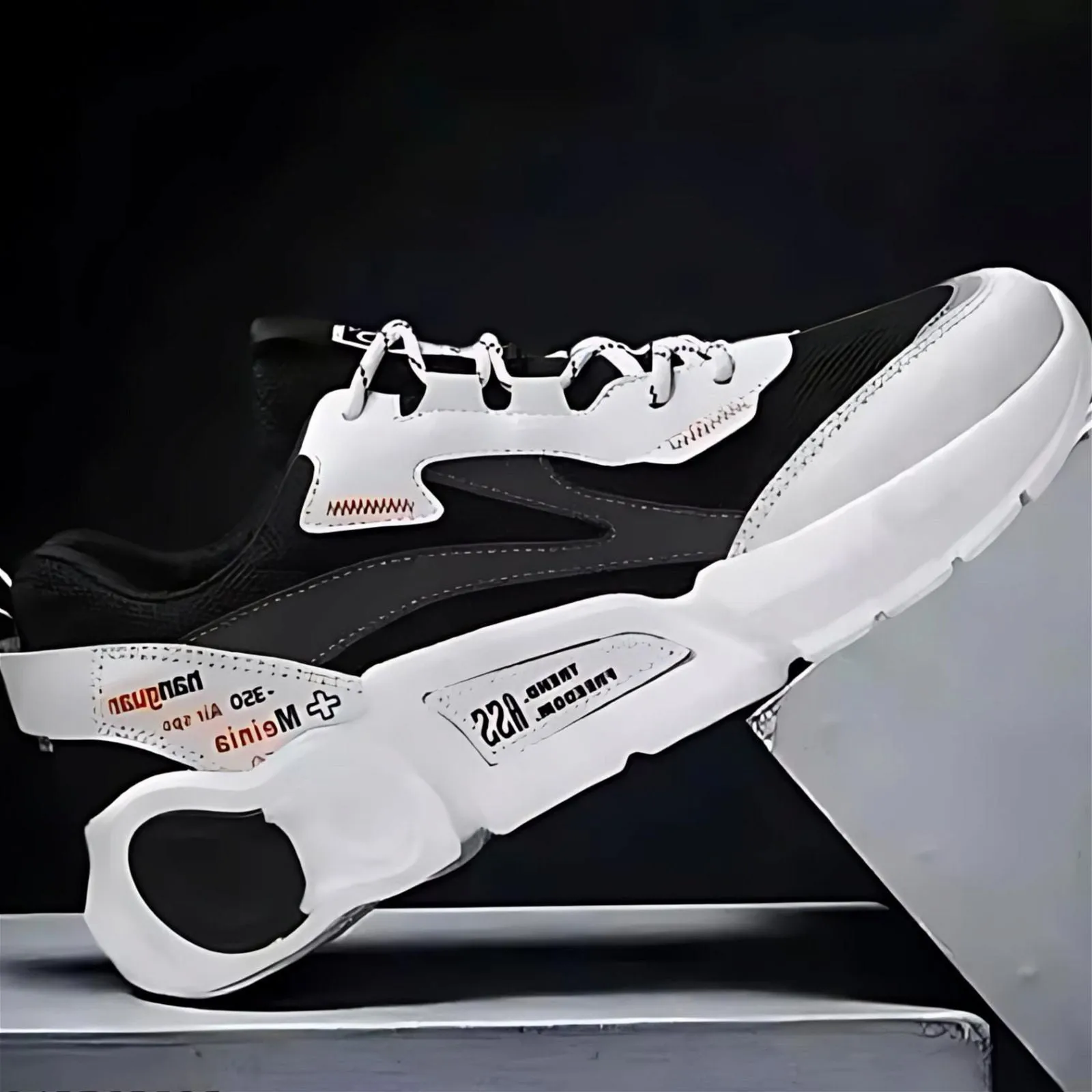 Fashionable Sports Shoes for Men